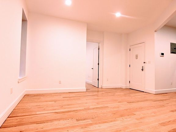 5th image of 24 Charles St APT 2