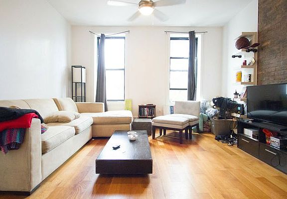 2nd image of 208 Evergreen Ave #2Q