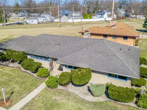8810 Branton Ave, Highland, IN 46322
