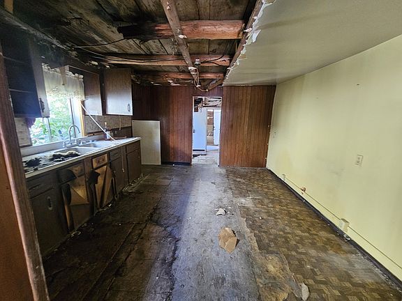3rd image of 411 Alamo Ave SE