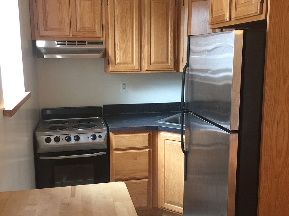 1st image of 2566 12th St APT 2C
