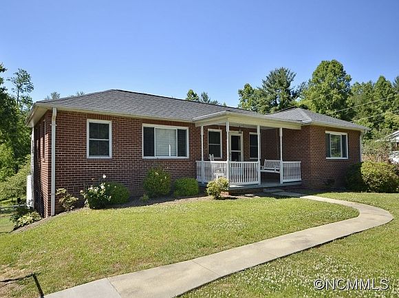 1st image of 529 Wickins Dr