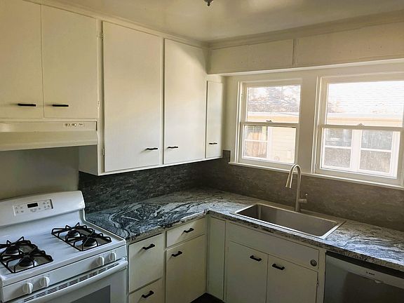 2nd image of 133 Agard St