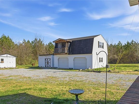 3rd image of 797 Rooks Rd