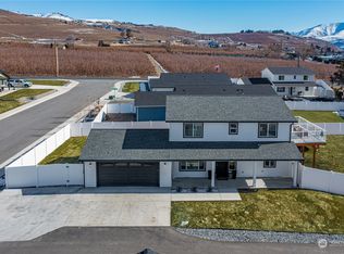 11 Jonagold Ln, Manson, WA 98831