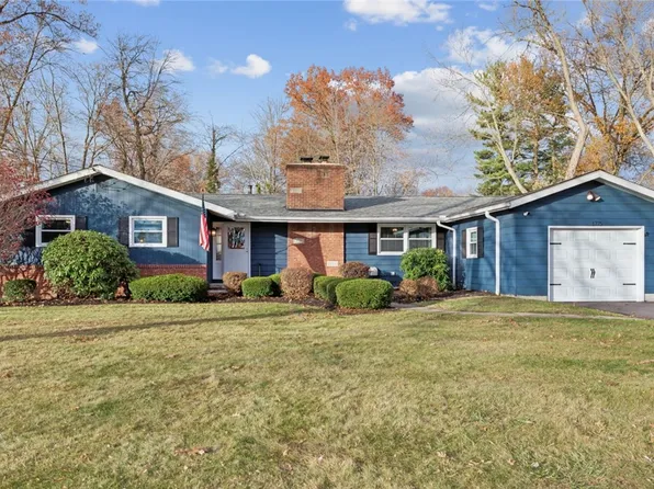 1775 Woodside Dr, Hermitage, PA 16148