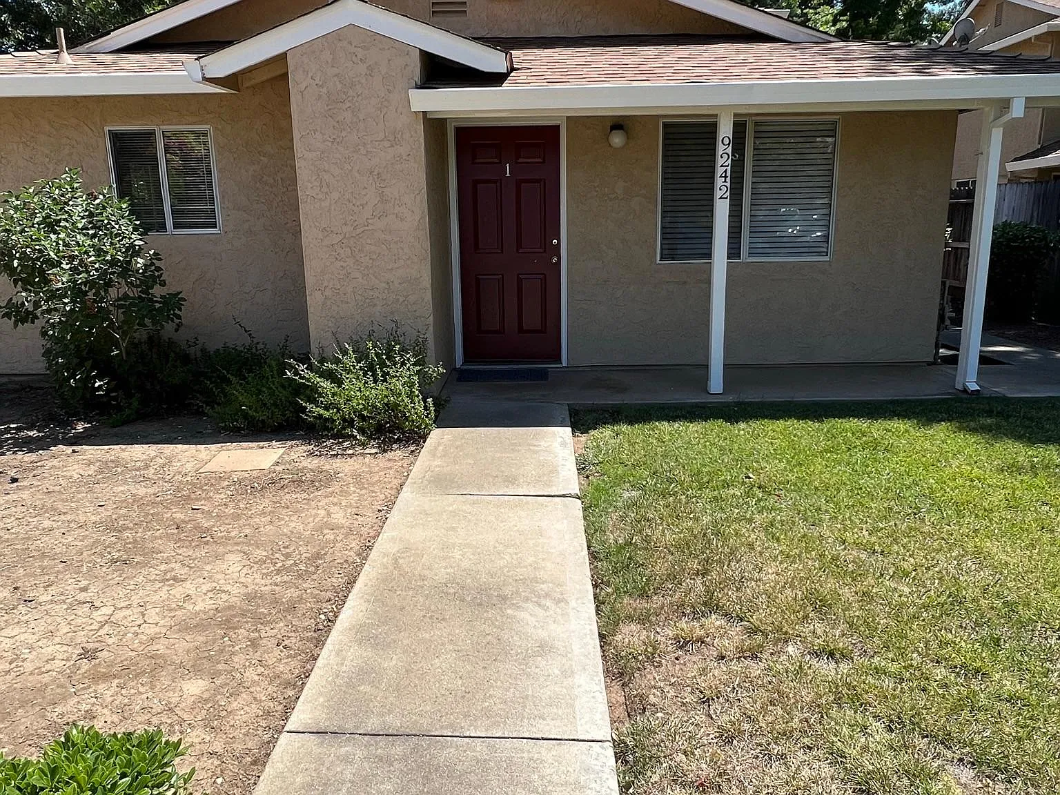 2 bed, 950 sqft, $1,325 — Photo 2