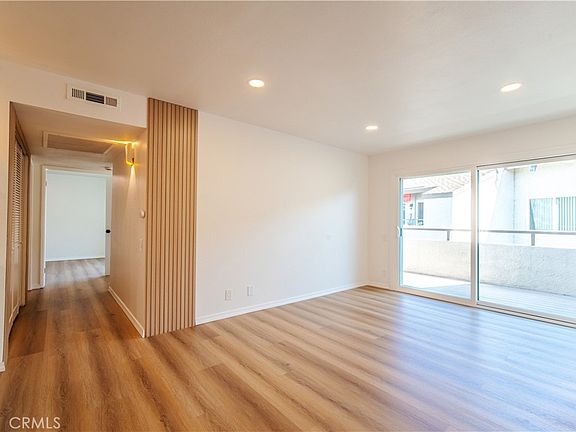 5th image of 21951 Rimhurst Dr #202