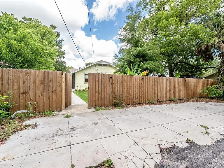 5207 N Suwanee Ave — Photo 40