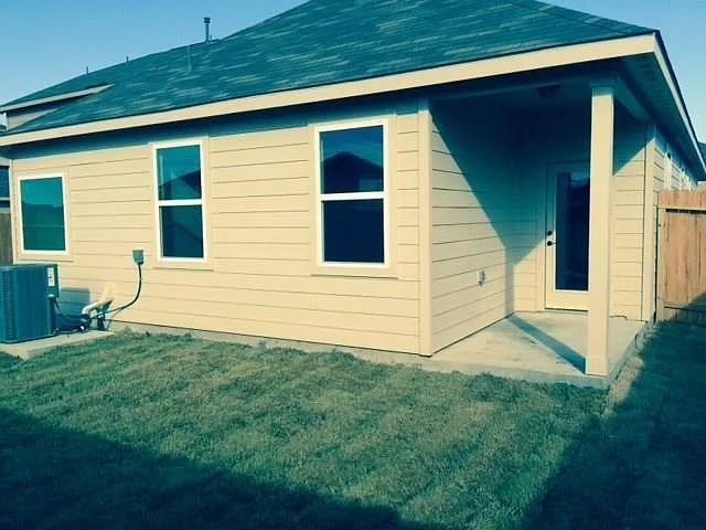 1532 Treeta Trl — Photo 10