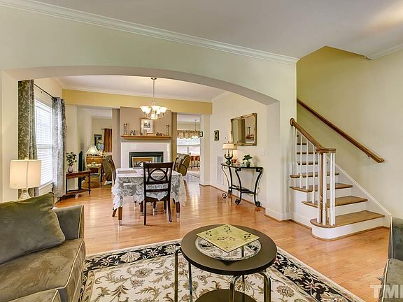 4th image of 92 Fox Chapel Ln