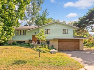 1052 Cannon Ave, Shoreview, MN 55126