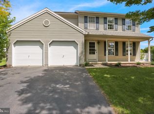 155 Village Spring Ln, Reinholds, PA 17569