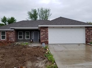 909 Gregory Dr, Oronogo, MO 64855