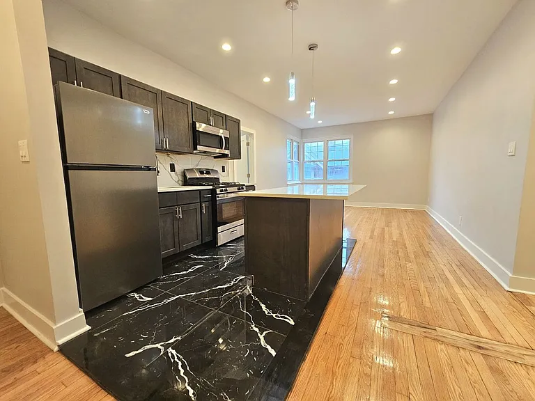 556 Scotland Rd #101 — Photo 1