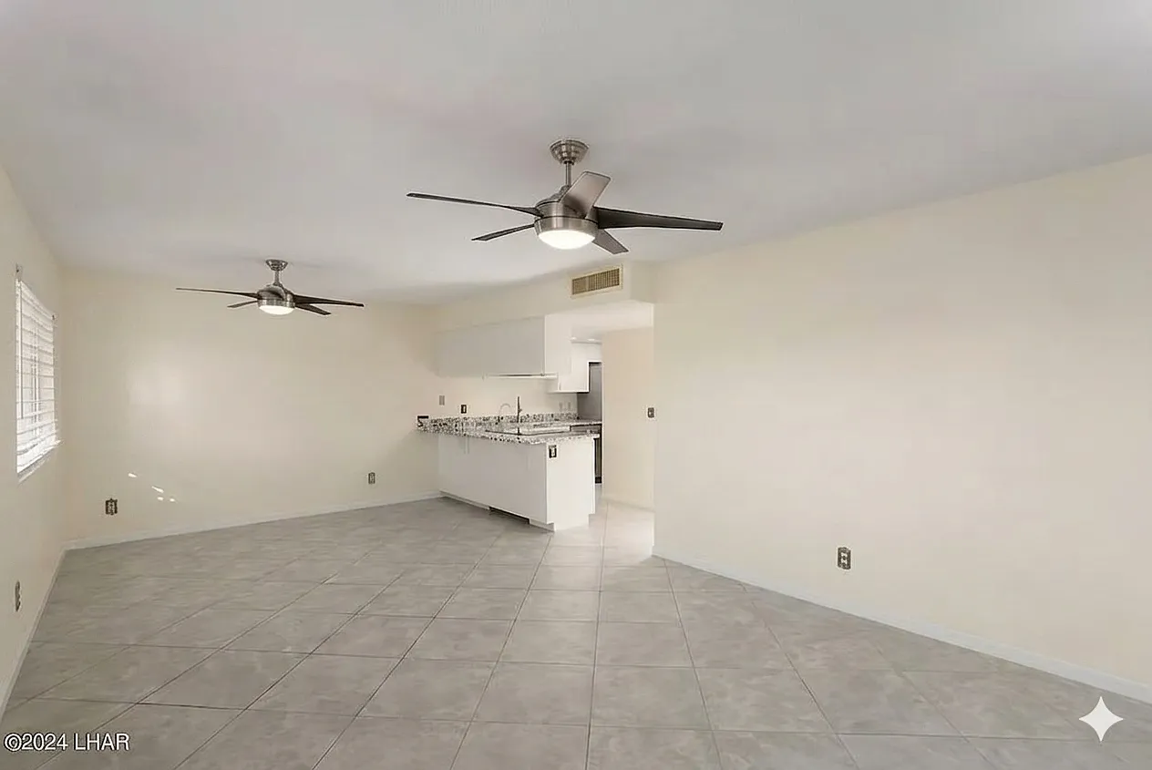 2 bed, 920 sqft, $1,335 — Photo 1