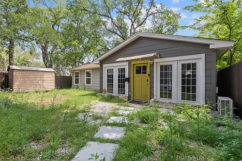 3909 Willbert Rd #B Photo 1