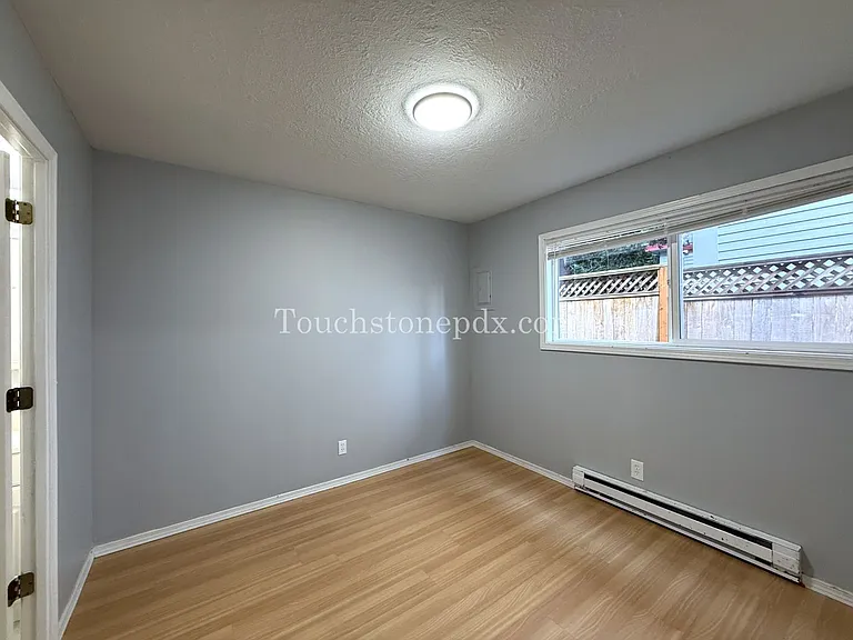 2424 NW Kearney St #15 — Photo 12