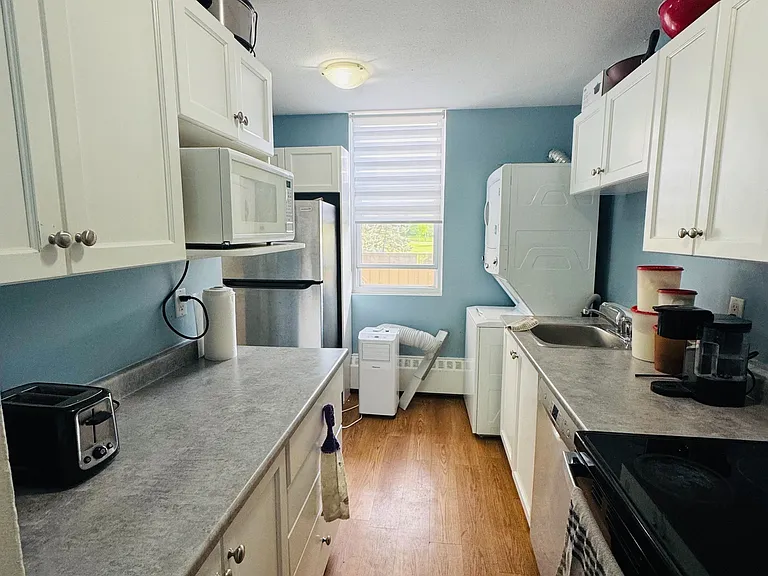 350 Quigley Rd #222 — Photo 1