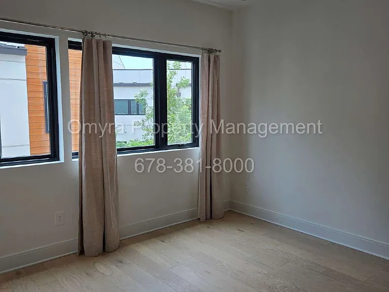 1307 Glenwood Ave SE — Photo 7