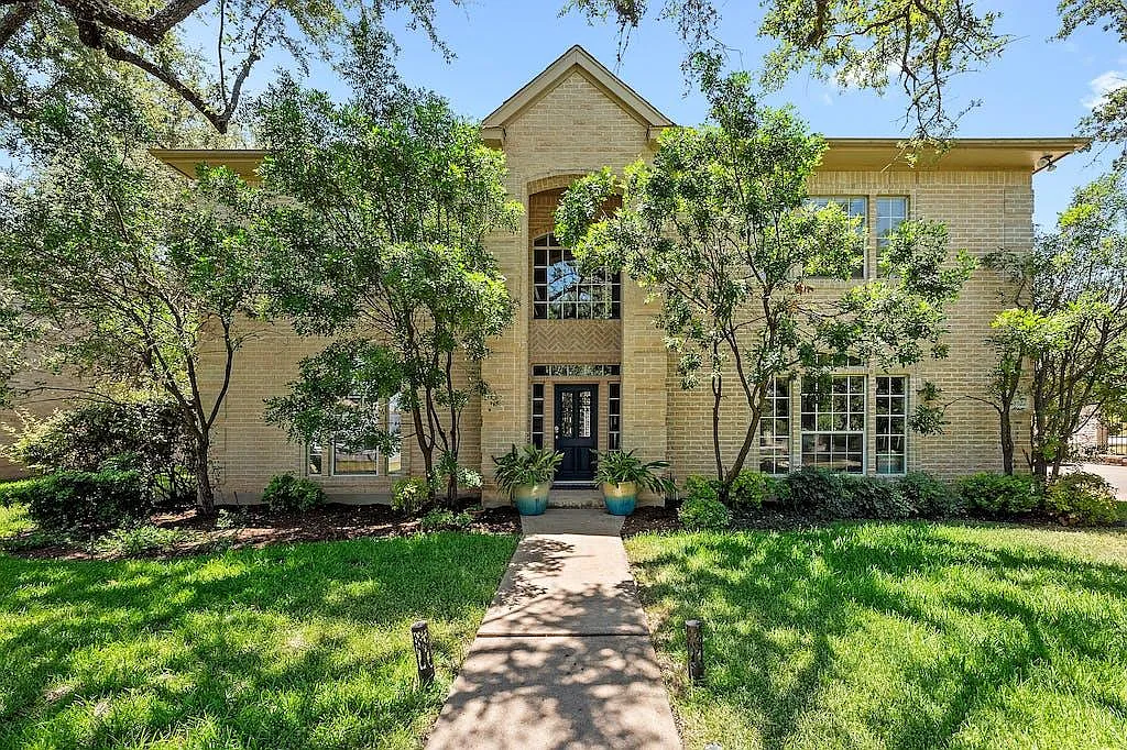 4 bed, 3.5 bath, 3190 sqft, $5,345 — Photo 1