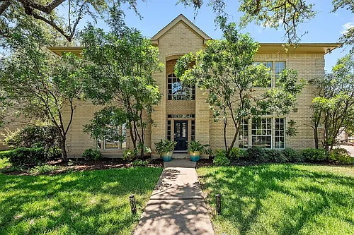 1207 Lakeway Dr Photo 1