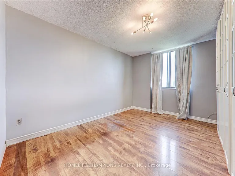 1900 Sheppard Ave E #2303 — Photo 19