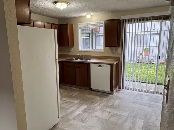 427 Hewitt Ave, Roseburg, OR