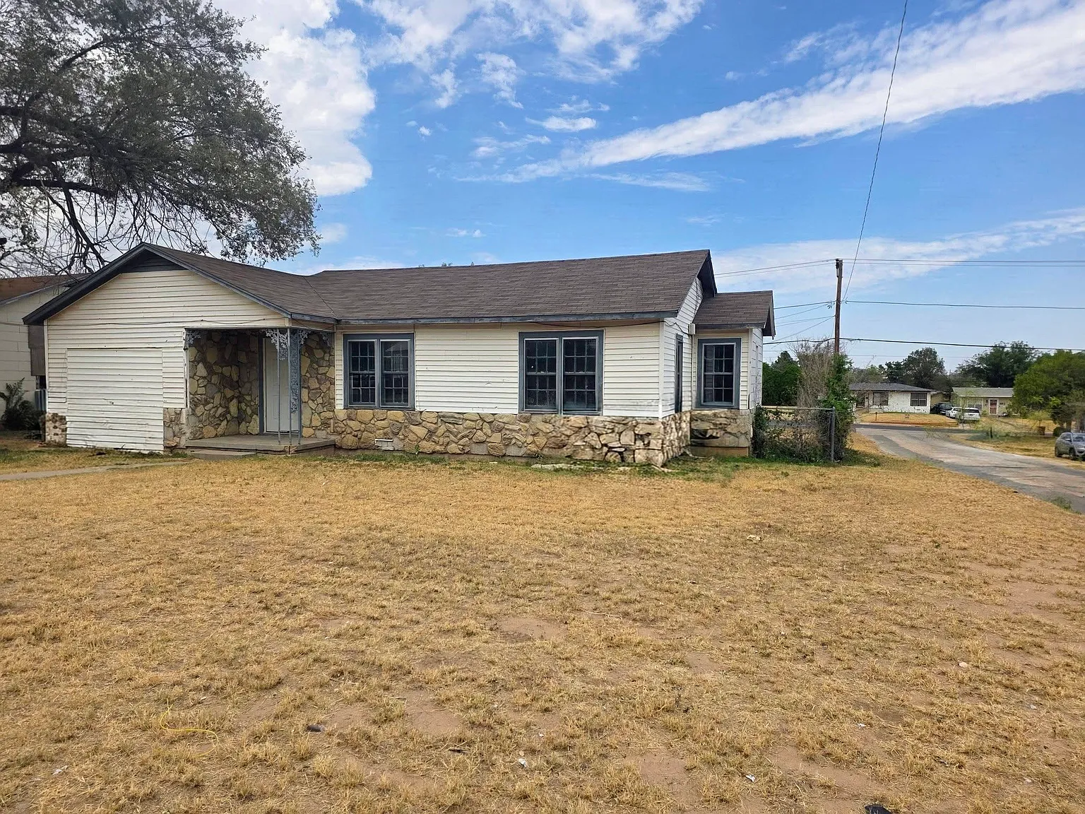 3 bed, 1180 sqft, $1,200 — Photo 3