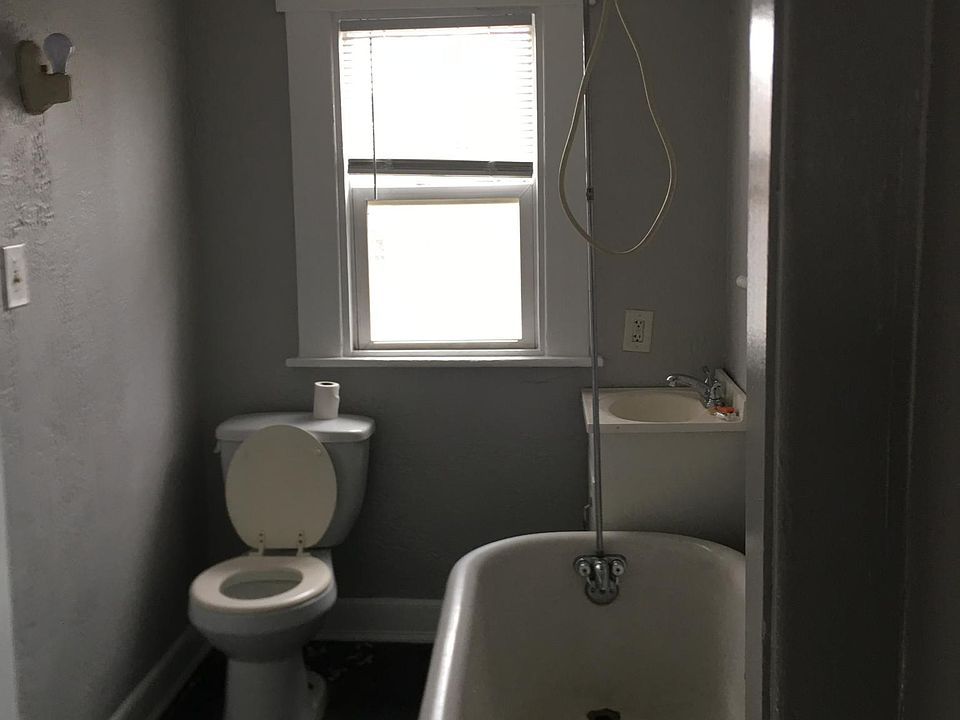 1st image of 1543 Franklin Ave