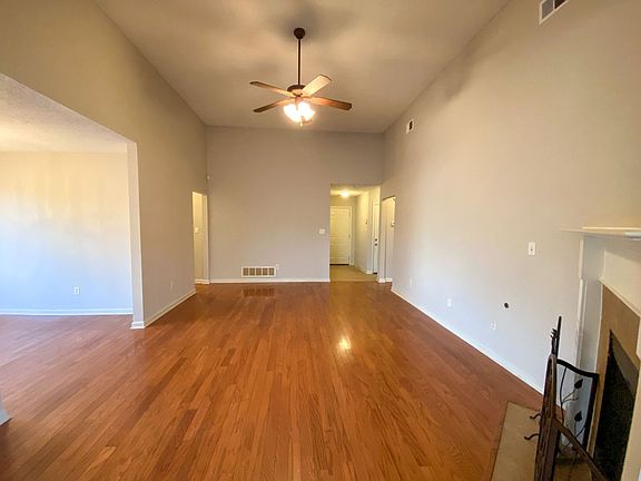 5th image of 9914 Tremont Dr