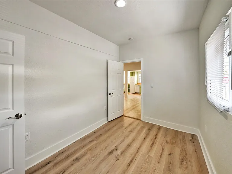 1411 SW 3rd St #2 — Photo 12