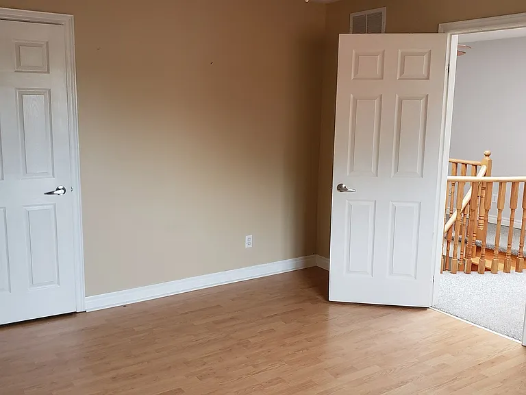 131 Ferndale Dr S — Photo 7