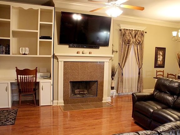 5th image of 202 Forest Creek Drive