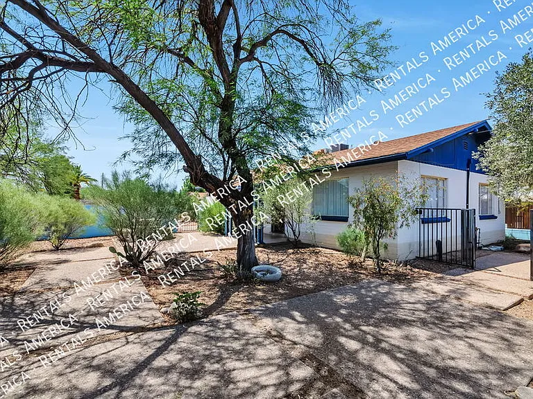 3733 N Mountain Ave #A — Photo 4