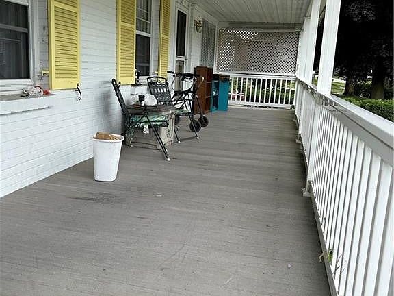 3rd image of 476 E Water St