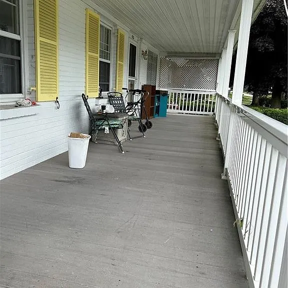 476 E Water St — Photo 3