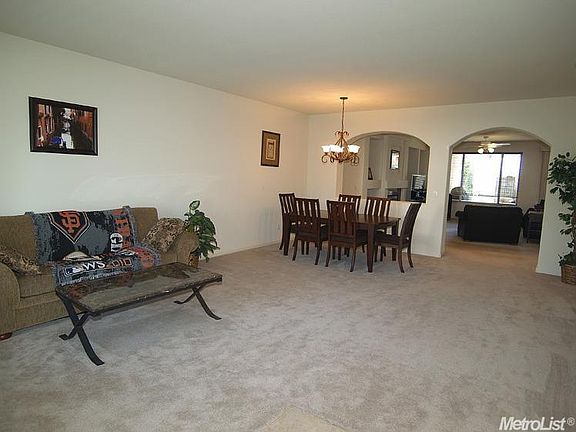 3rd image of 1959 Calumet Way