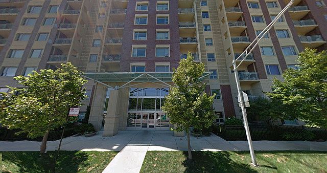 1st image of 100 N Hermitage Ave Unit 809