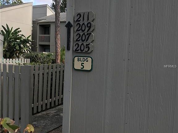 2nd image of 211 Woodland Dr #211