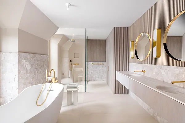 Sold by Compass | media 19