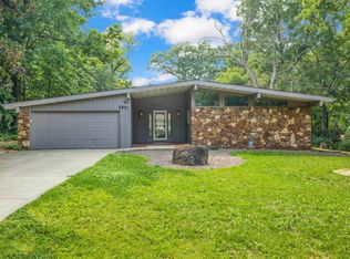5841 Pond Rd, Madison, WI 53718