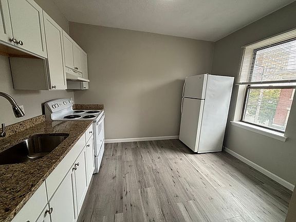 2nd image of 566 Beach St APT 3C
