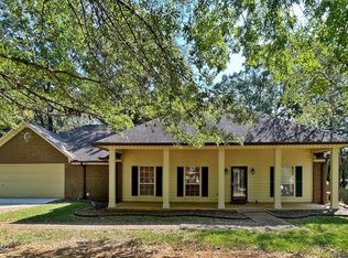 707 Woodridge Pl, Clinton, MS 39056