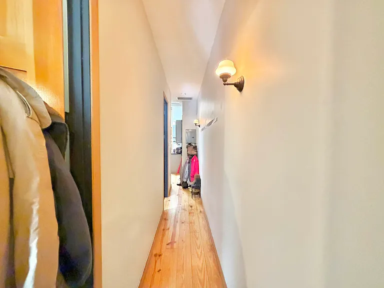 208 Starr St #2B — Photo 9