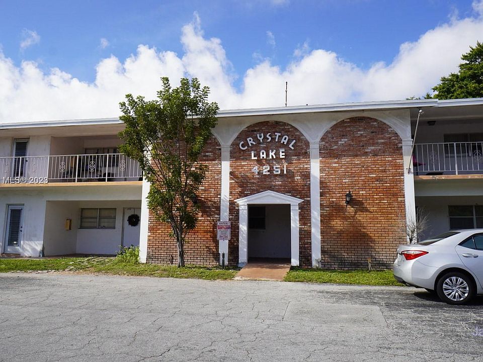 1st image of 4251 NW 9th Ave APT 202