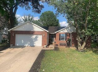 24 Dwight St, Waterloo, IL 62298