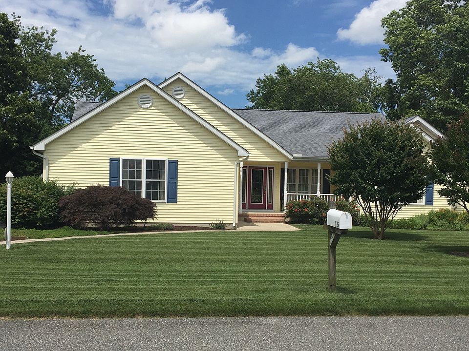 1st image of 15 W Buckingham Dr