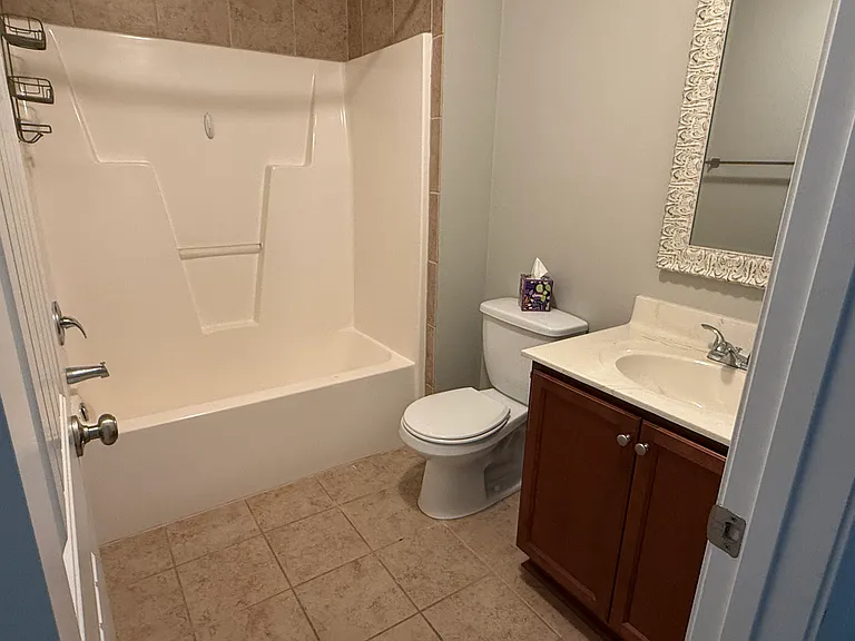 538 Hogart St — Photo 3