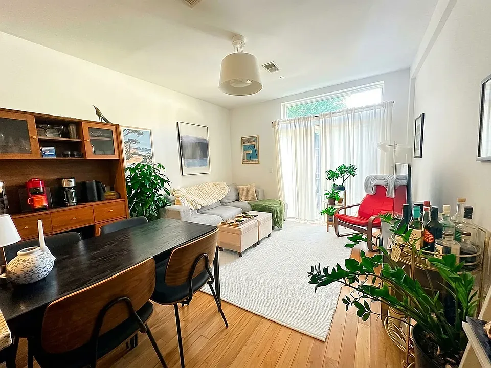 96 Diamond St #4F